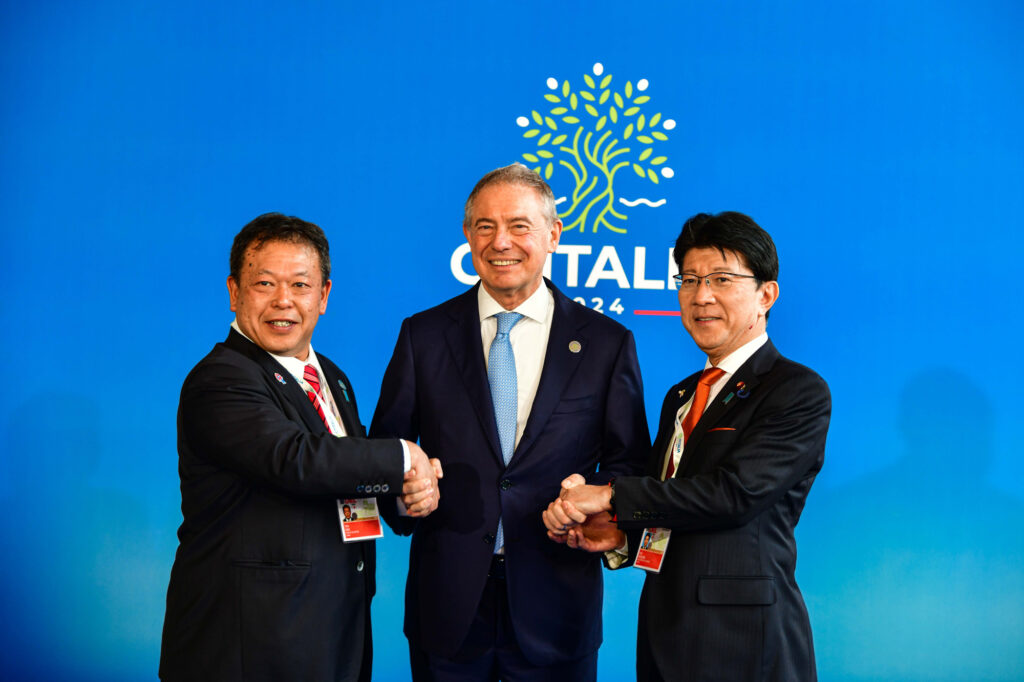 Adolfo Urso, Taku Ishii (on the left) and Junji Hasegawa (Japan)